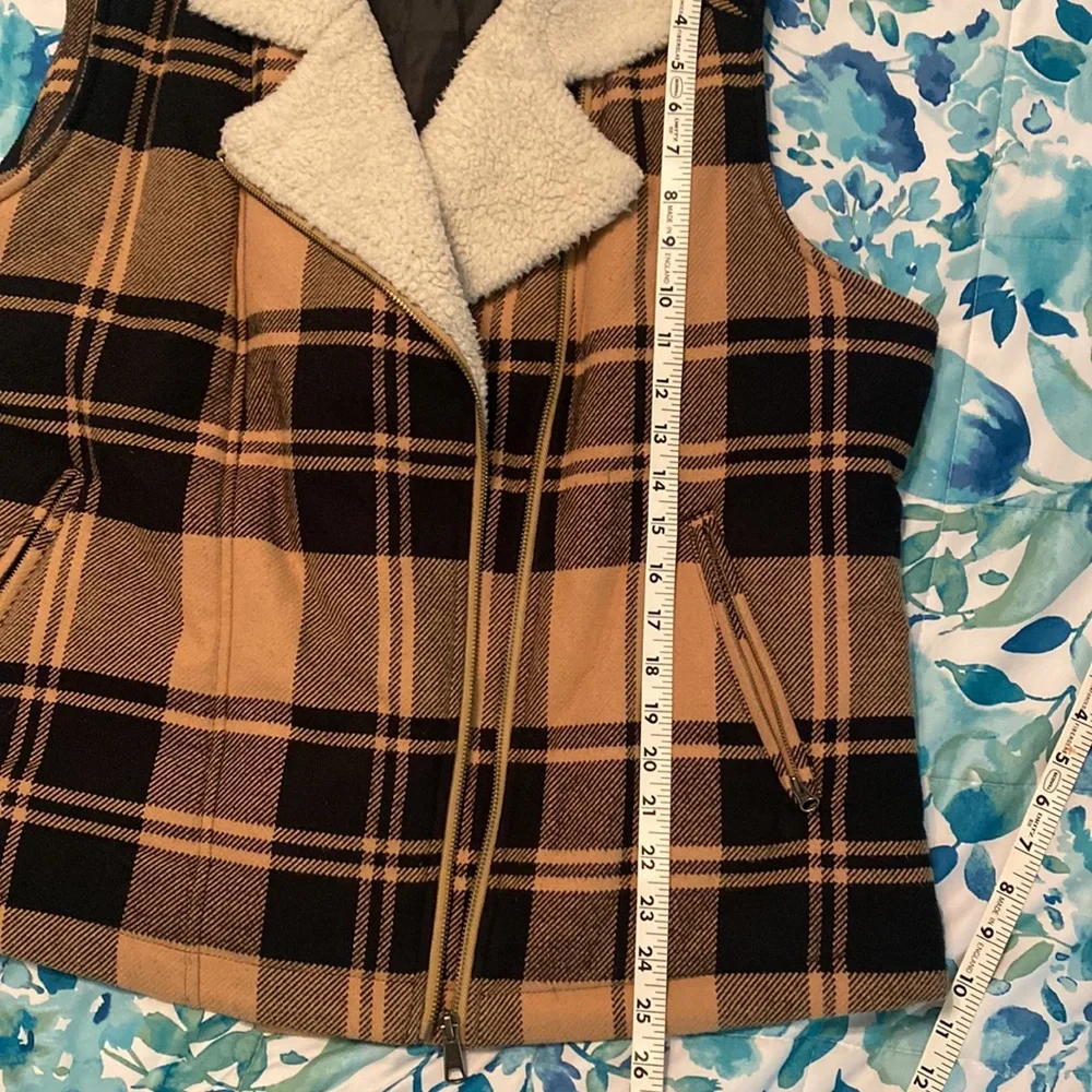 Lined Flannel Vest - Picture 2 of 5